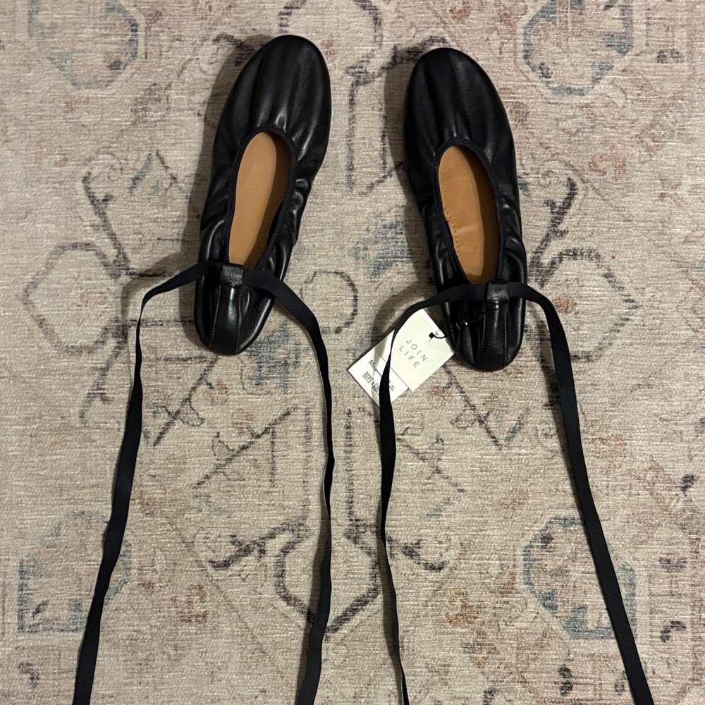 Massimo Dutti Black Women's Flats with Ribbon